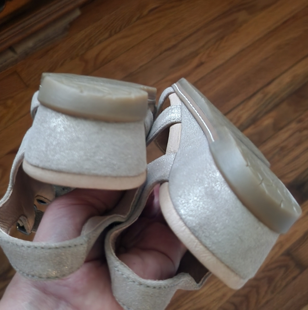 Dansko Angela Sand Metallic Shimmer Nubuck Wedge Sandals Size 37 - Picture 6 of 11
